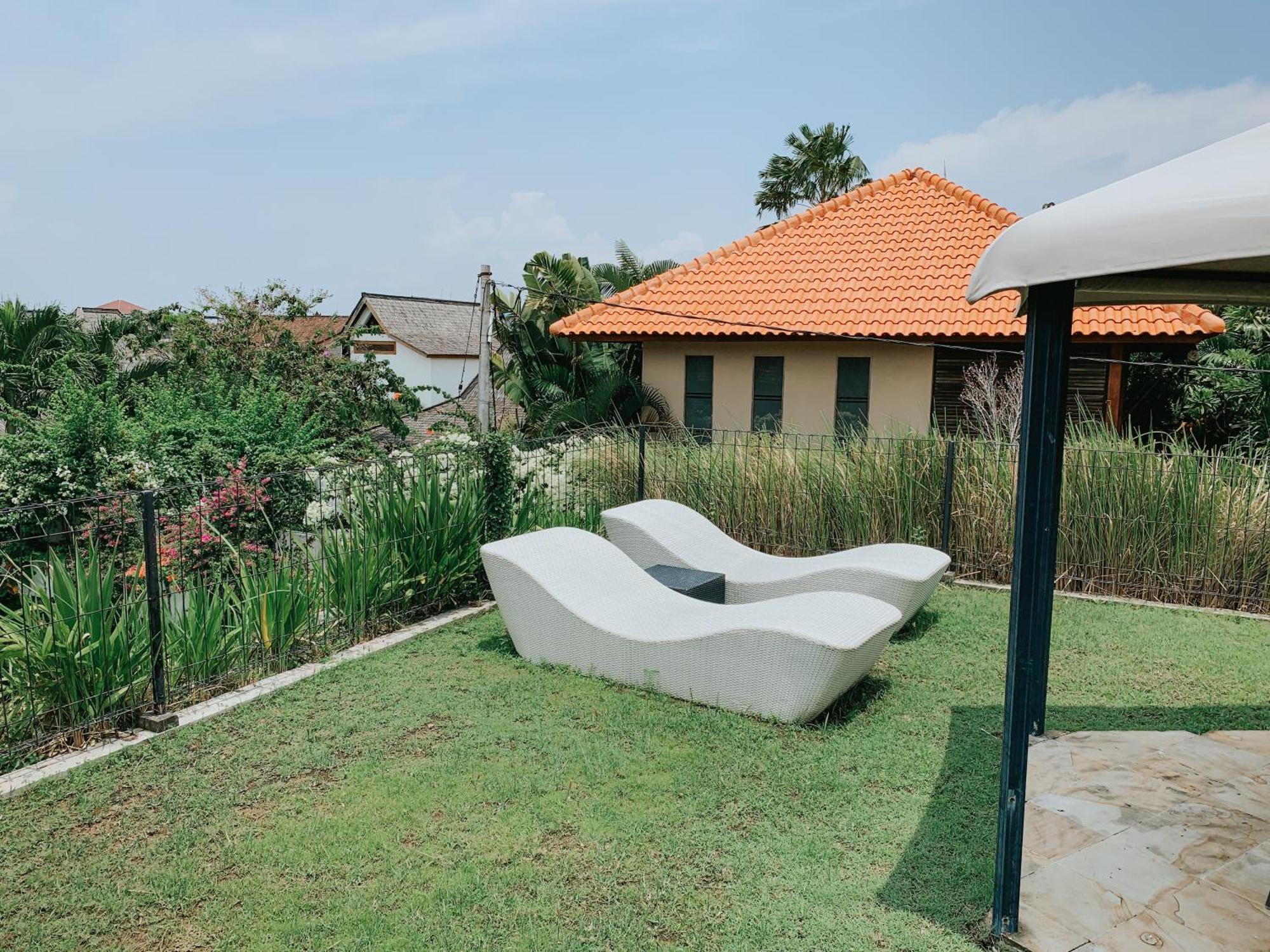 Hotel Casa Artista By Kresna Hospitality à Seminyak Extérieur photo