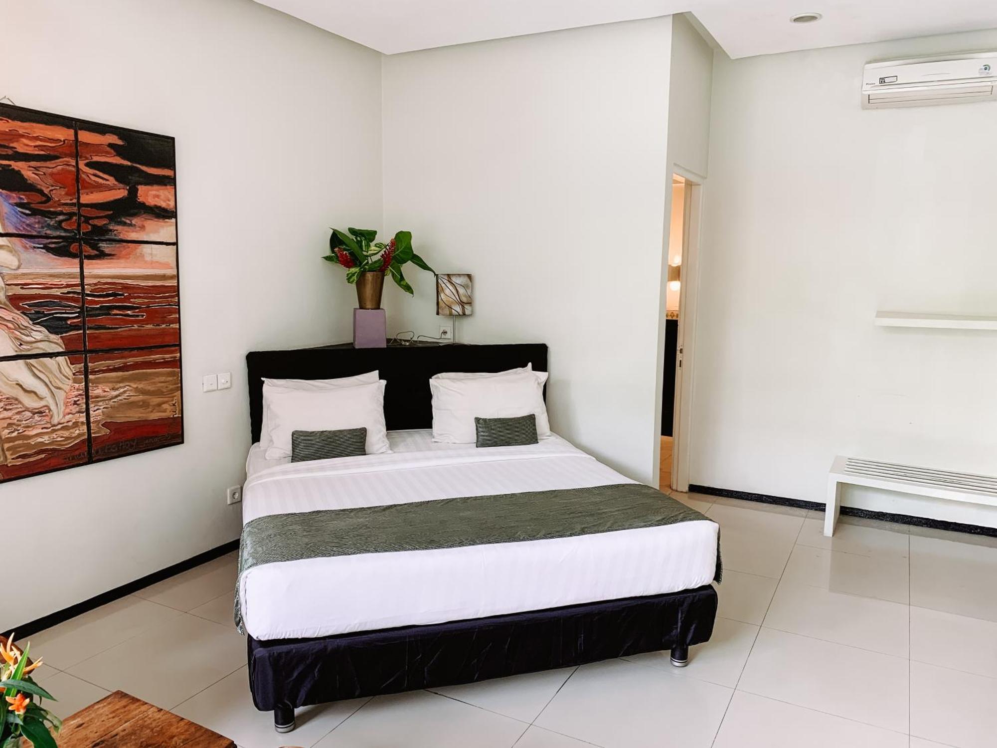 Hotel Casa Artista By Kresna Hospitality à Seminyak Extérieur photo