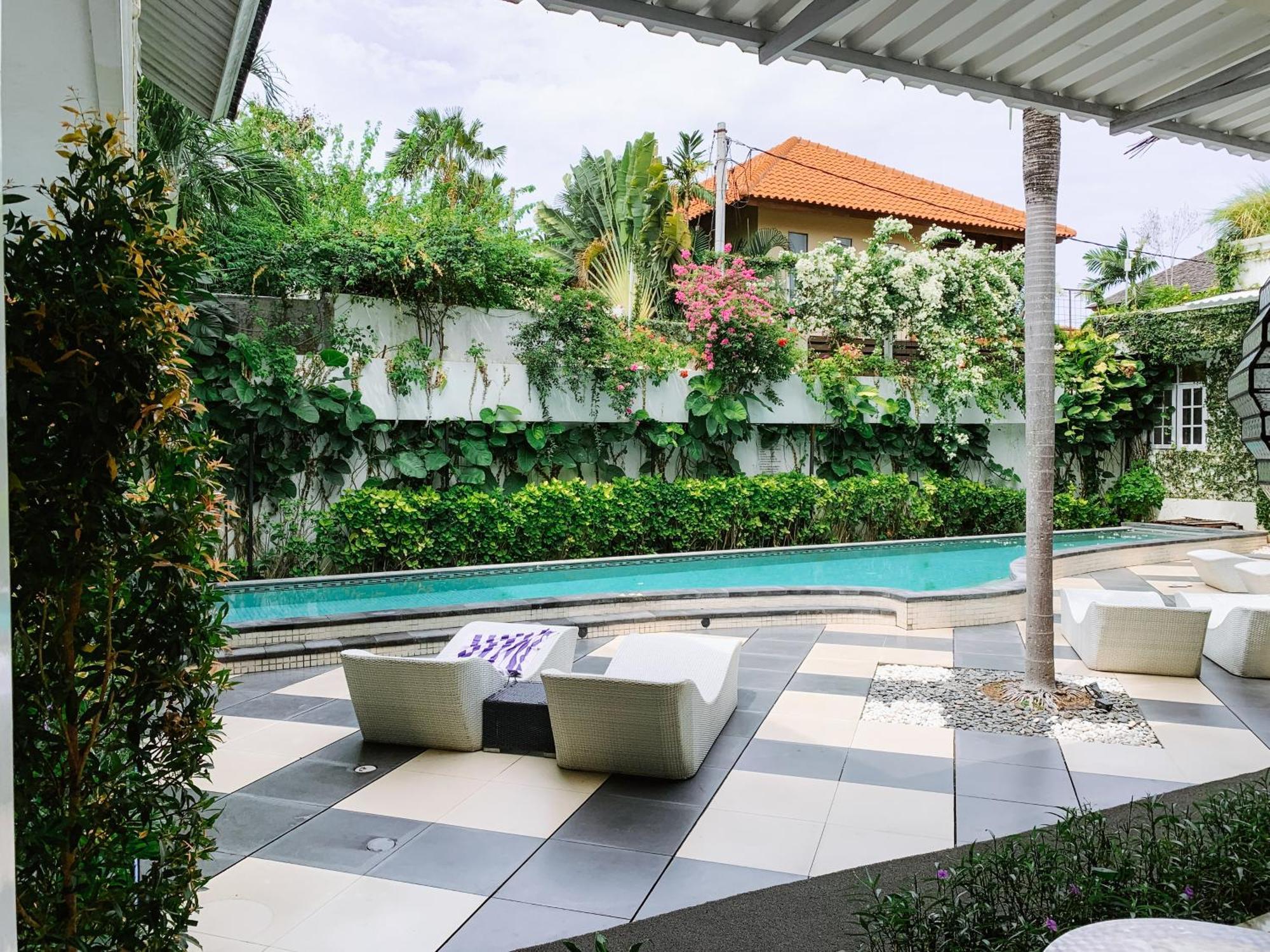 Hotel Casa Artista By Kresna Hospitality à Seminyak Extérieur photo