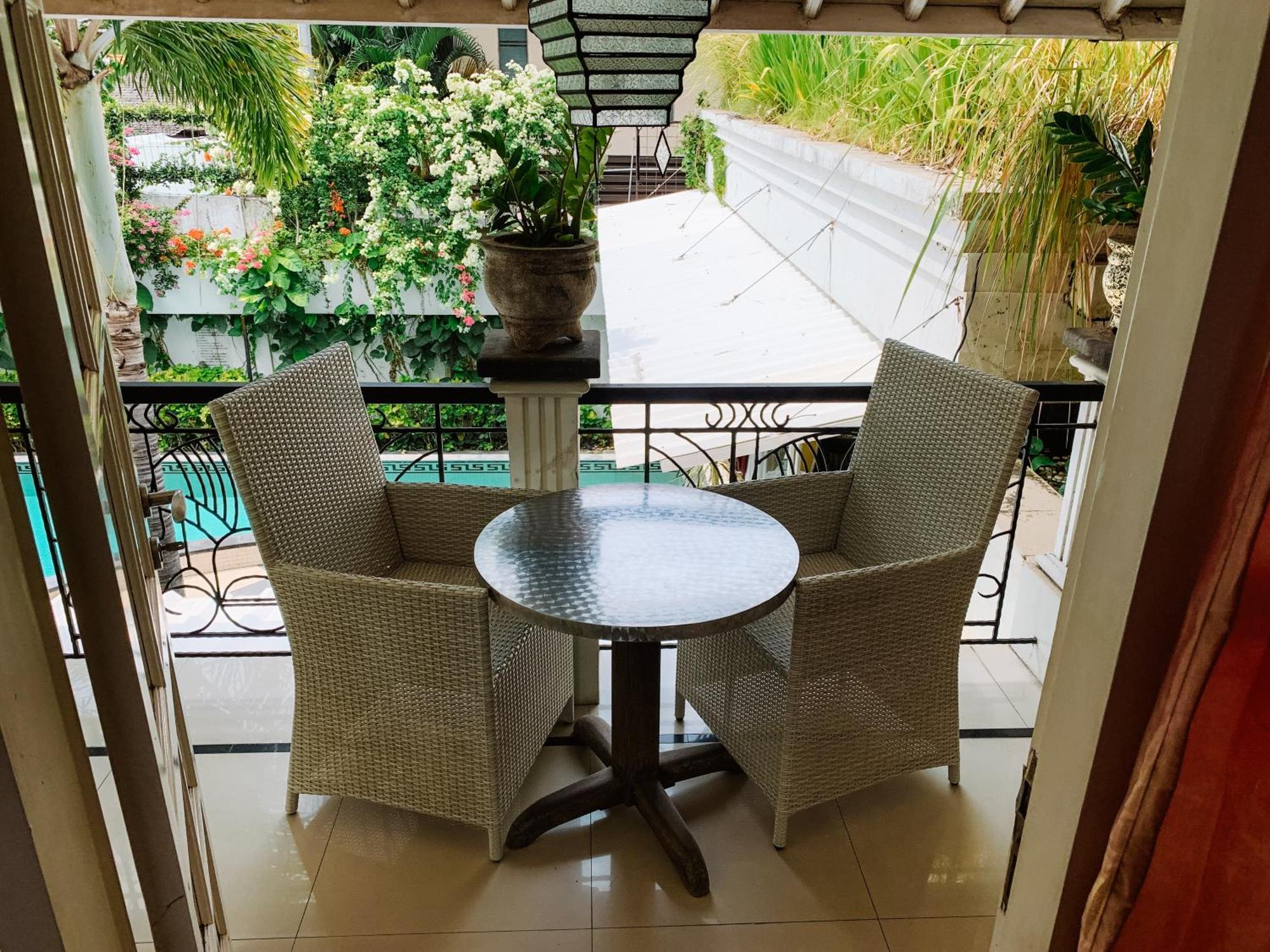 Hotel Casa Artista By Kresna Hospitality à Seminyak Extérieur photo